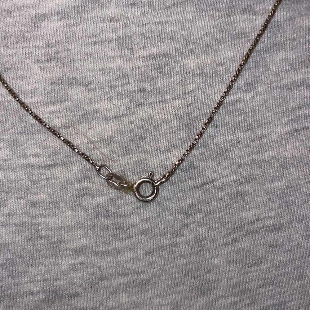 Vintage Sterling Silver Native American Bear Clan Pendant with SS feather. - Picture 4 of 4
